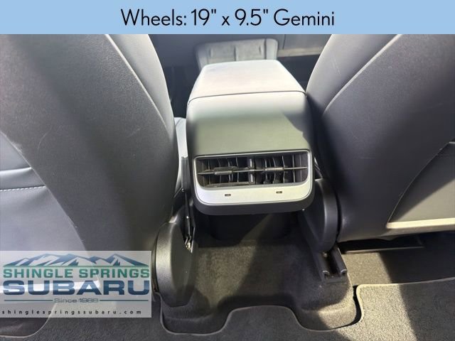Used 2023 Tesla Model Y Long Range image 29
