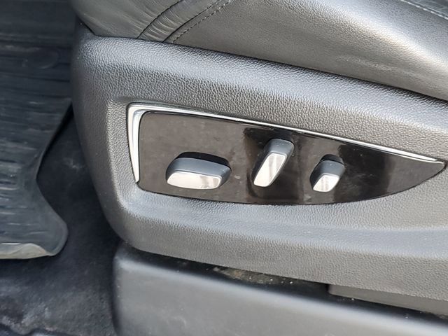 Used 2017 Cadillac Escalade Luxury image 29