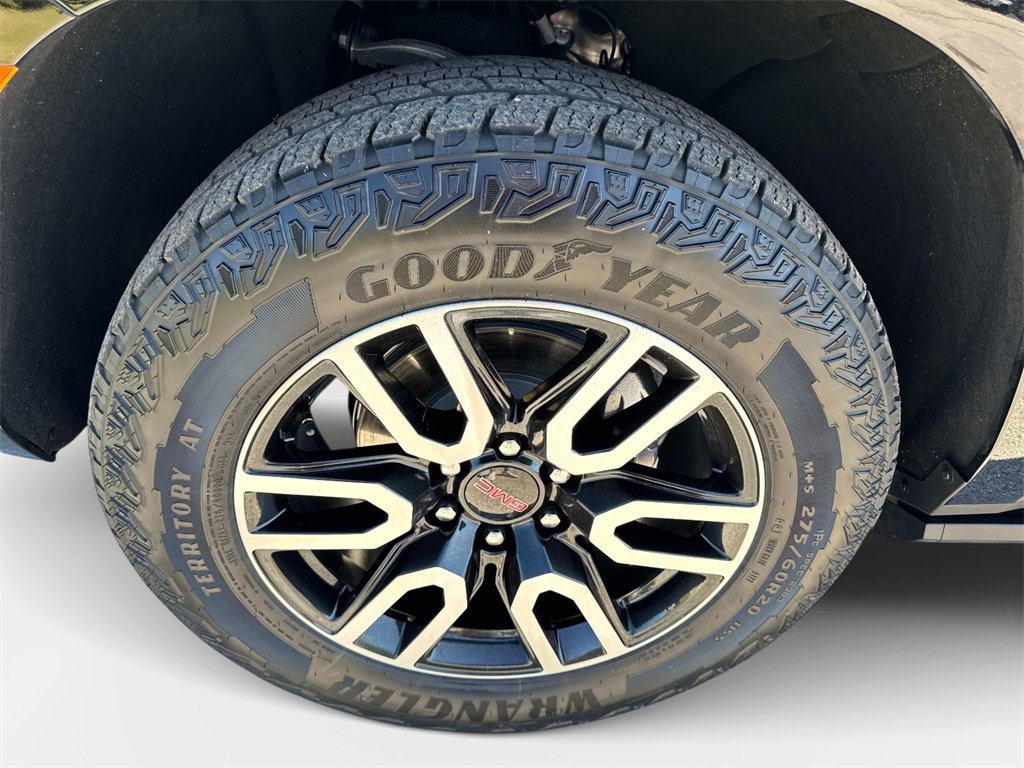 Certified 2024 GMC Yukon XL AT4 w/ AT4 Premium Package image 9
