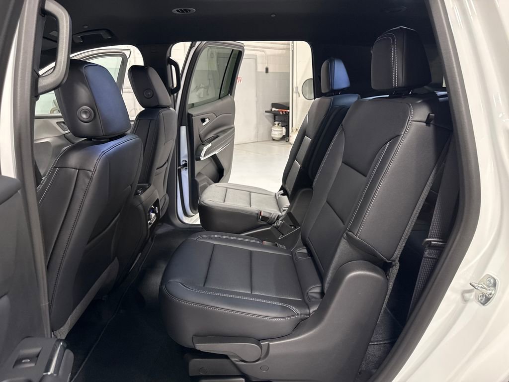 New 2026 Chevrolet Traverse LT w/ Midnight/Sport Edition AWD/4WD image 38