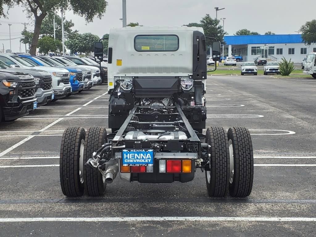 New 2025 Chevrolet Low Cab Forward 5500XG RWD image 5