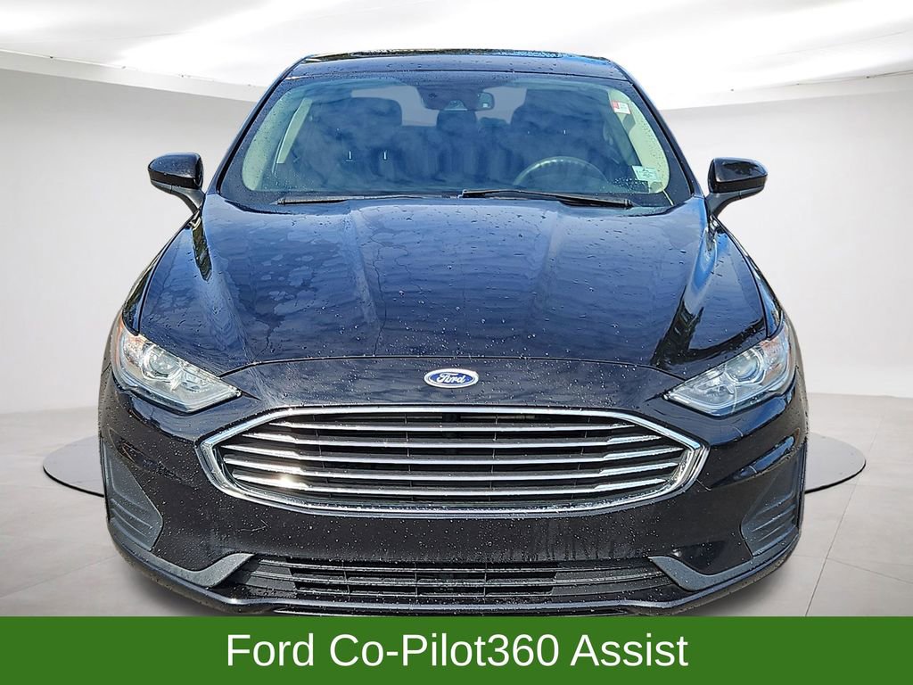 Used 2020 Ford Fusion SE image 2