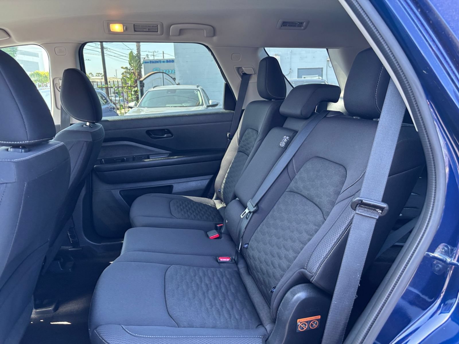 Used 2025 Nissan Pathfinder SV AWD/4WD image 23
