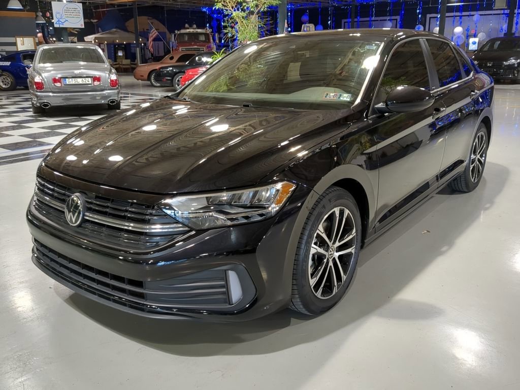 Used 2024 Volkswagen Jetta Sport video 1