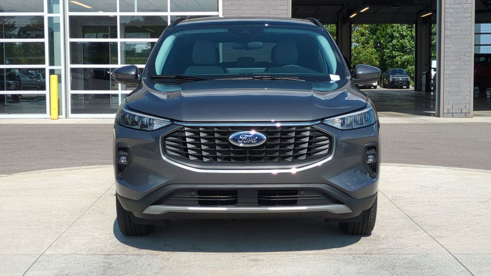 New 2025 Ford Escape SE image 9
