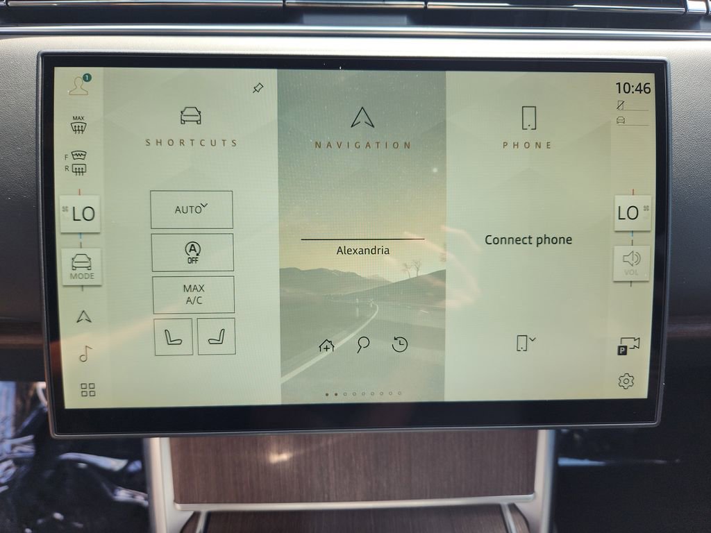 New 2025 Land Rover Range Rover SE image 17