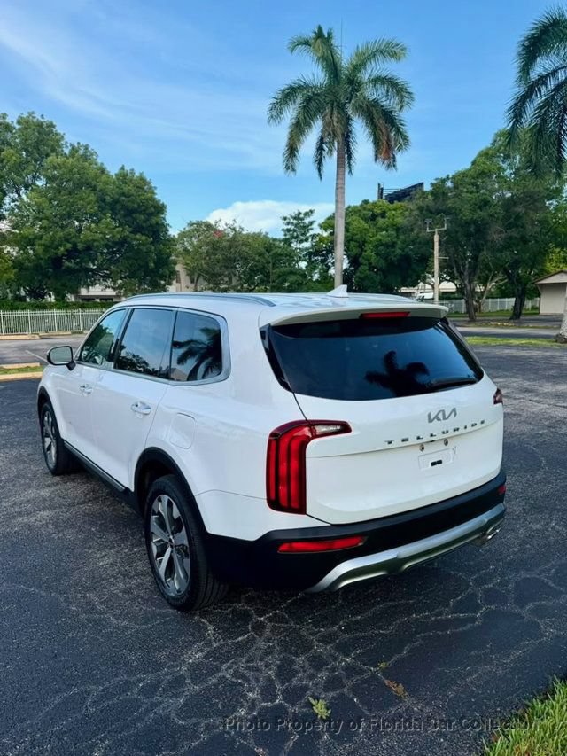 Used 2022 Kia Telluride S FWD image 3