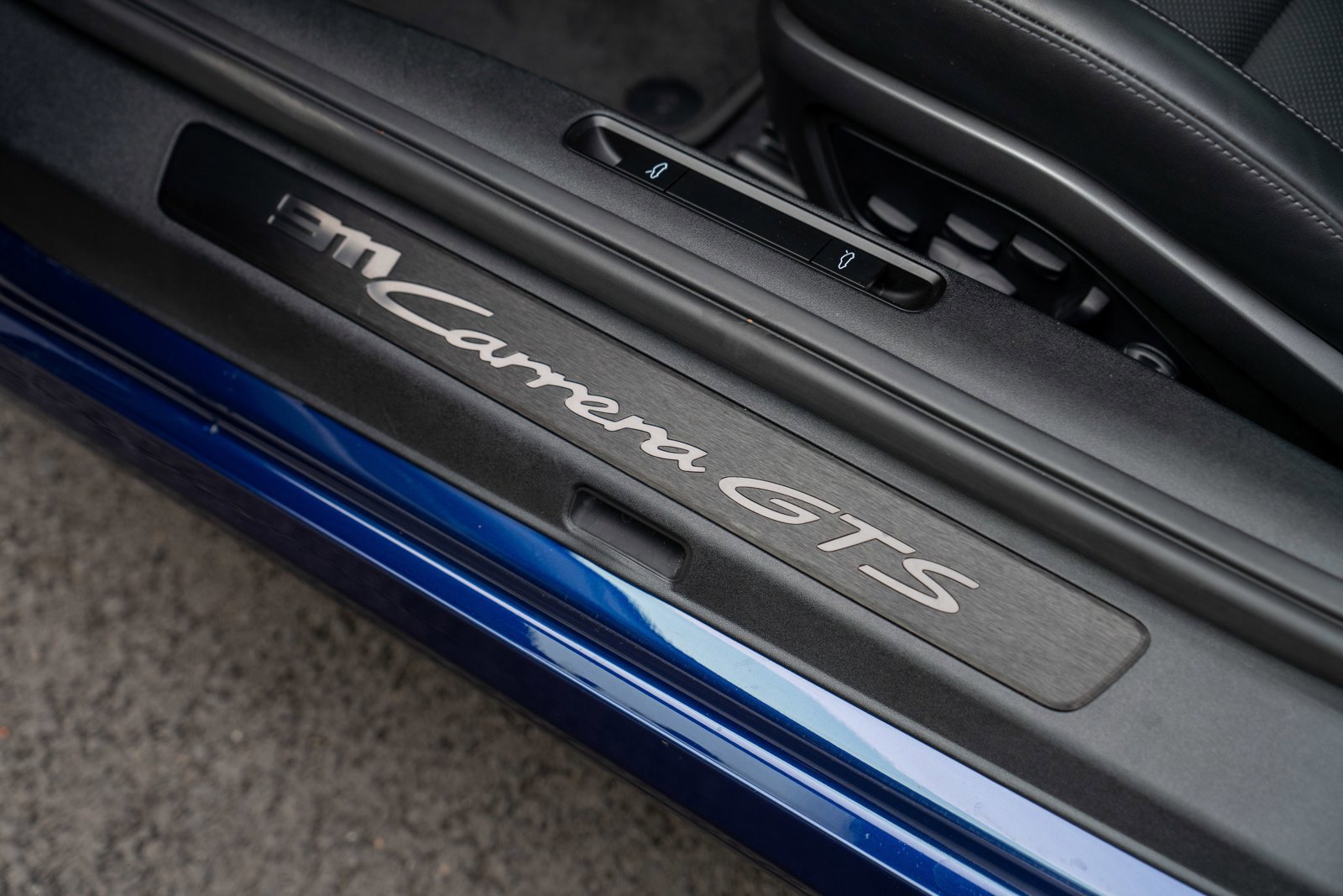 Certified 2024 Porsche 911 Carrera GTS image 11