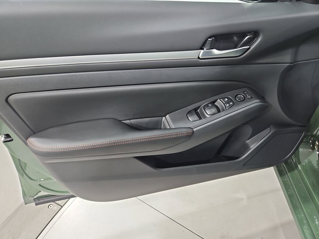 New 2026 Nissan Altima 2.5 SR image 10