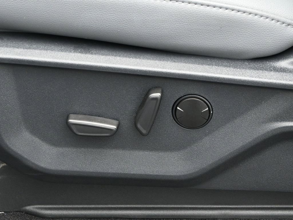 New 2025 Ford F150 Lightning Flash image 9