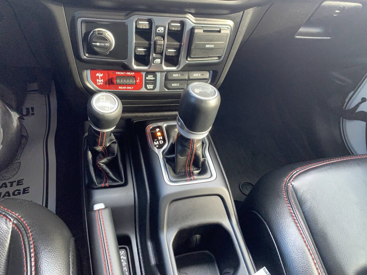 Used 2023 Jeep Wrangler Unlimited Rubicon w/ Dual Top Group image 18