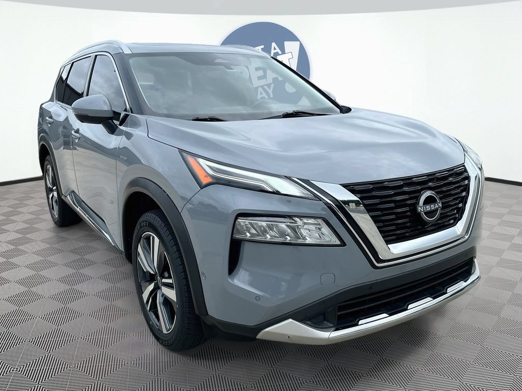 Used 2023 Nissan Rogue Platinum w/ Platinum Premium Package FWD image 3