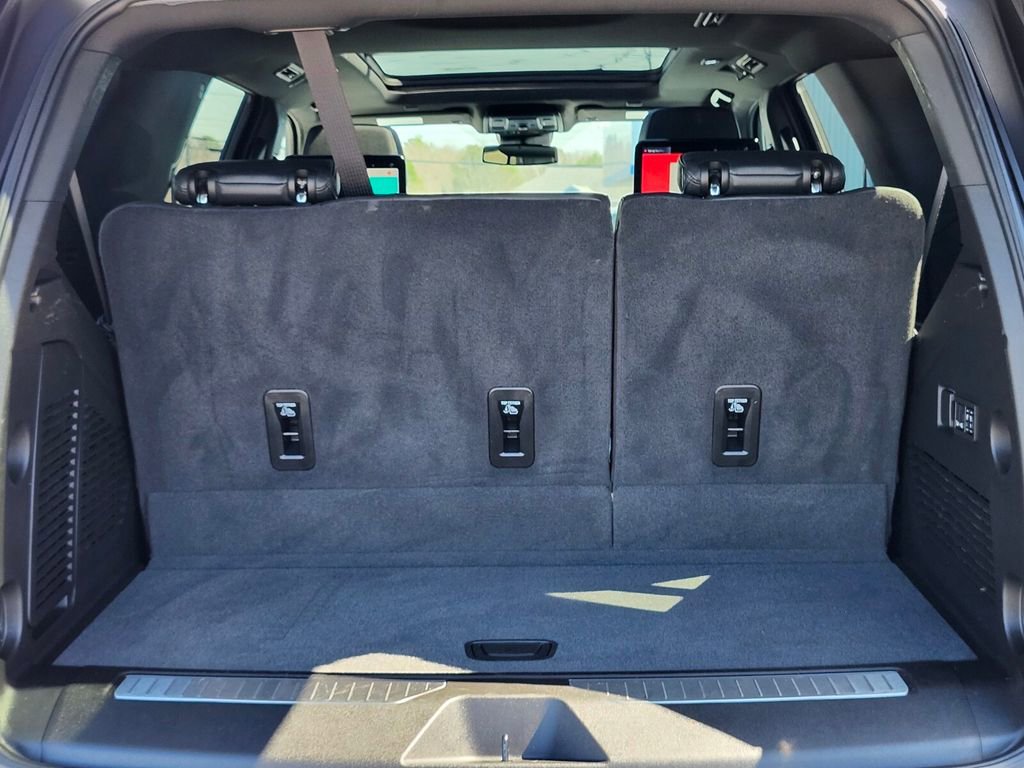 Used 2024 Chevrolet Tahoe Z71 w/ Luxury Package image 32