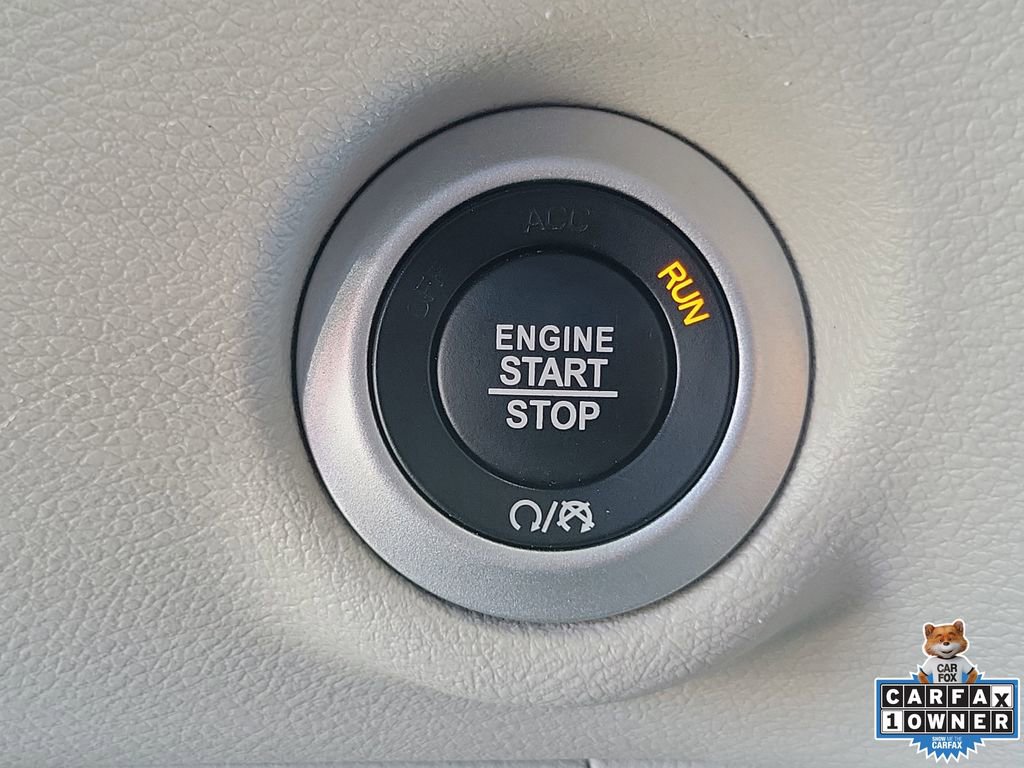 Used 2024 Chrysler Pacifica Touring-L FWD image 29
