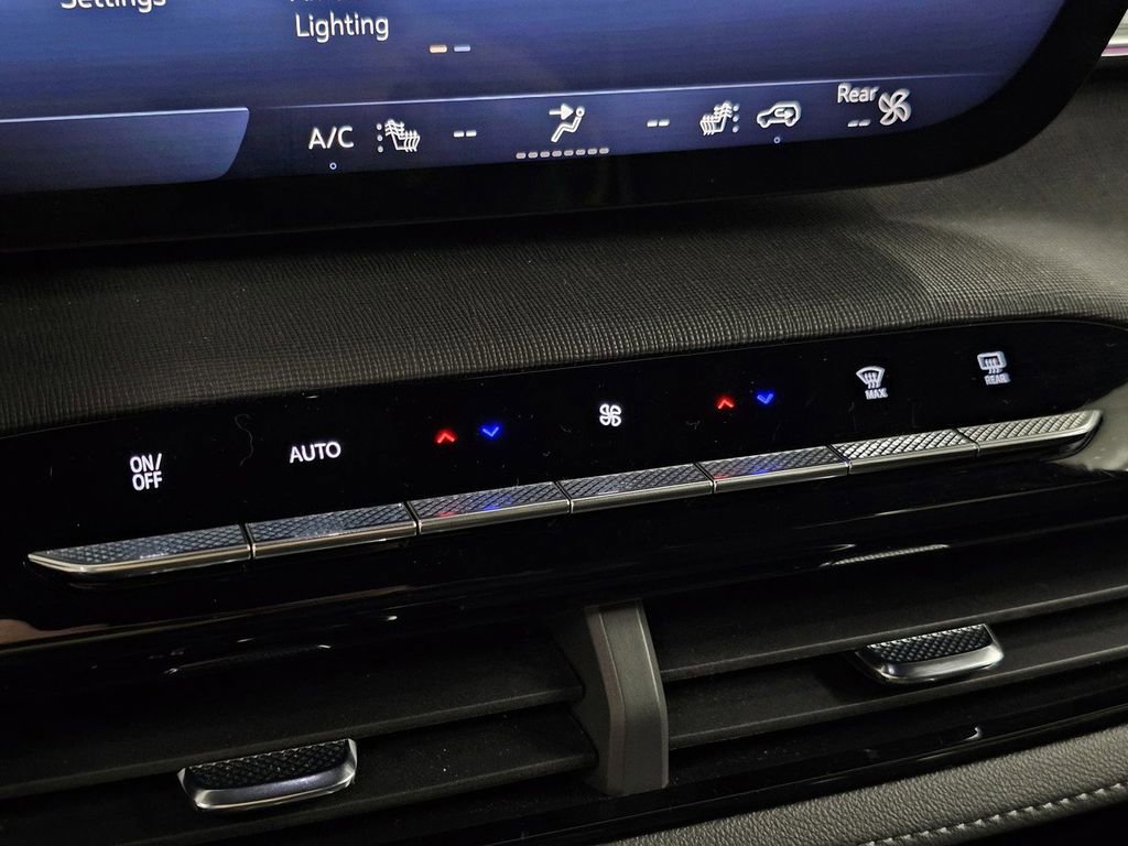 Used 2025 Buick Enclave Preferred image 15