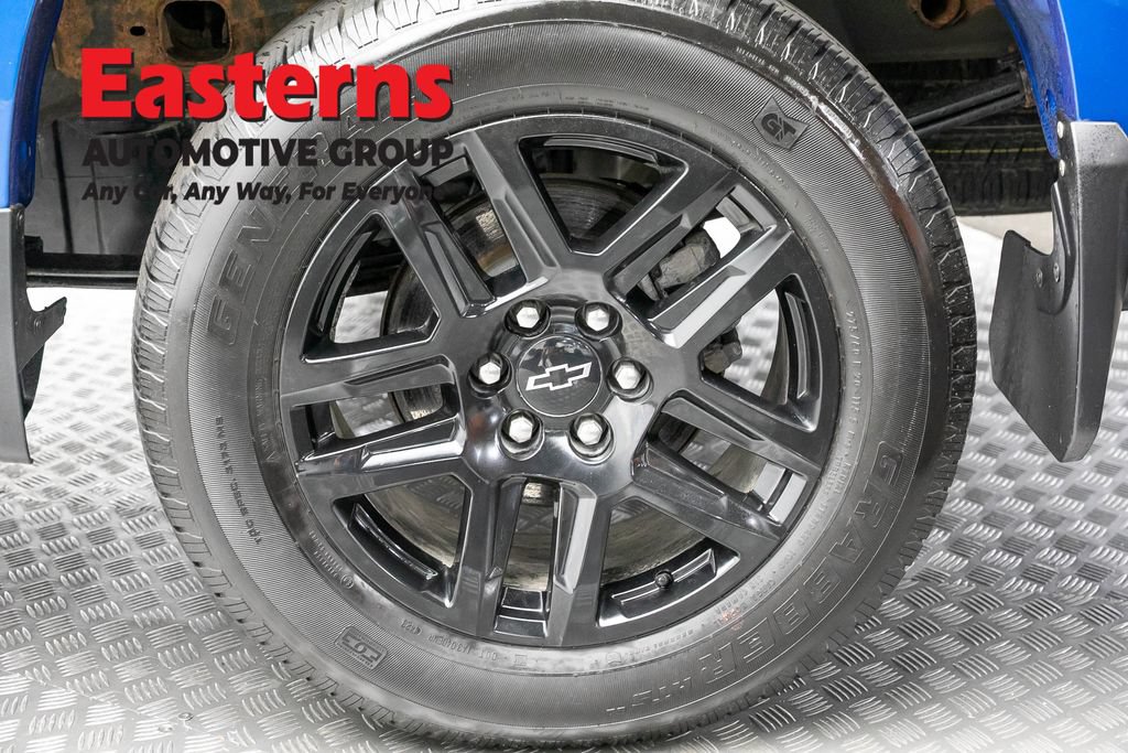 Used 2024 Chevrolet Silverado 1500 Custom w/ LPO, Dark Essentials Package AWD/4WD image 8