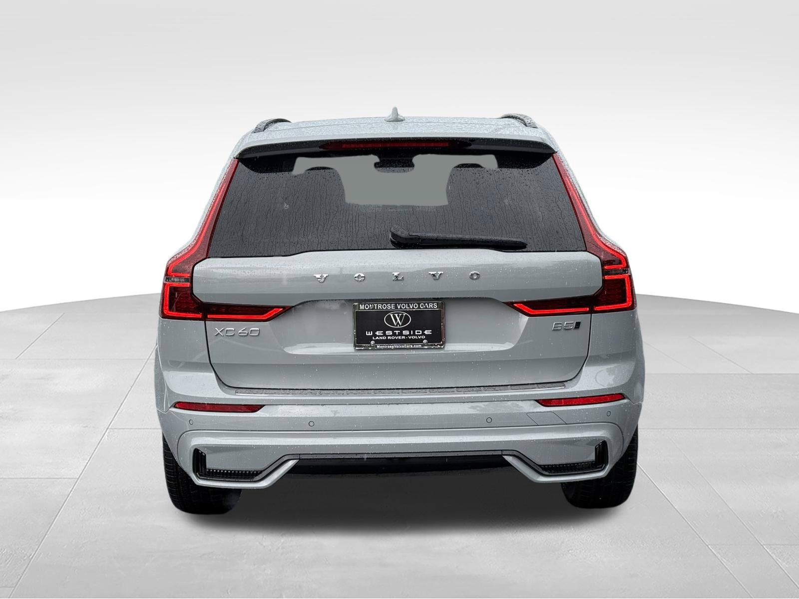New 2027 Volvo XC60 B5 Plus AWD/4WD image 4