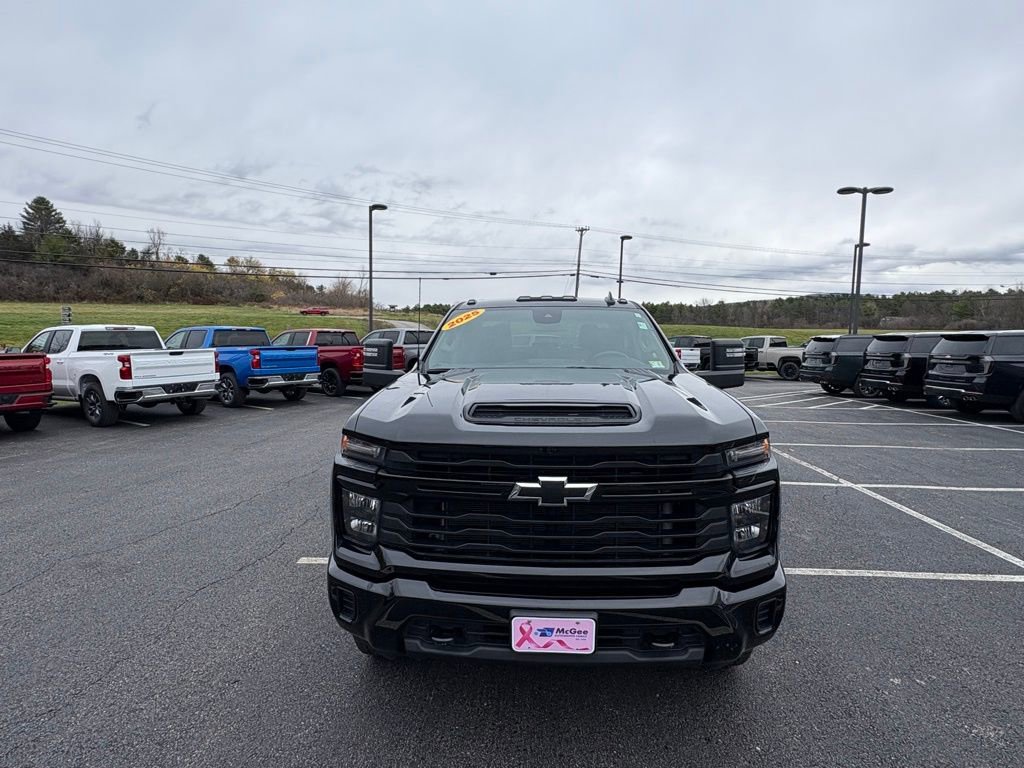 Used 2025 Chevrolet Silverado 2500 Custom w/ Custom Convenience Package image 2