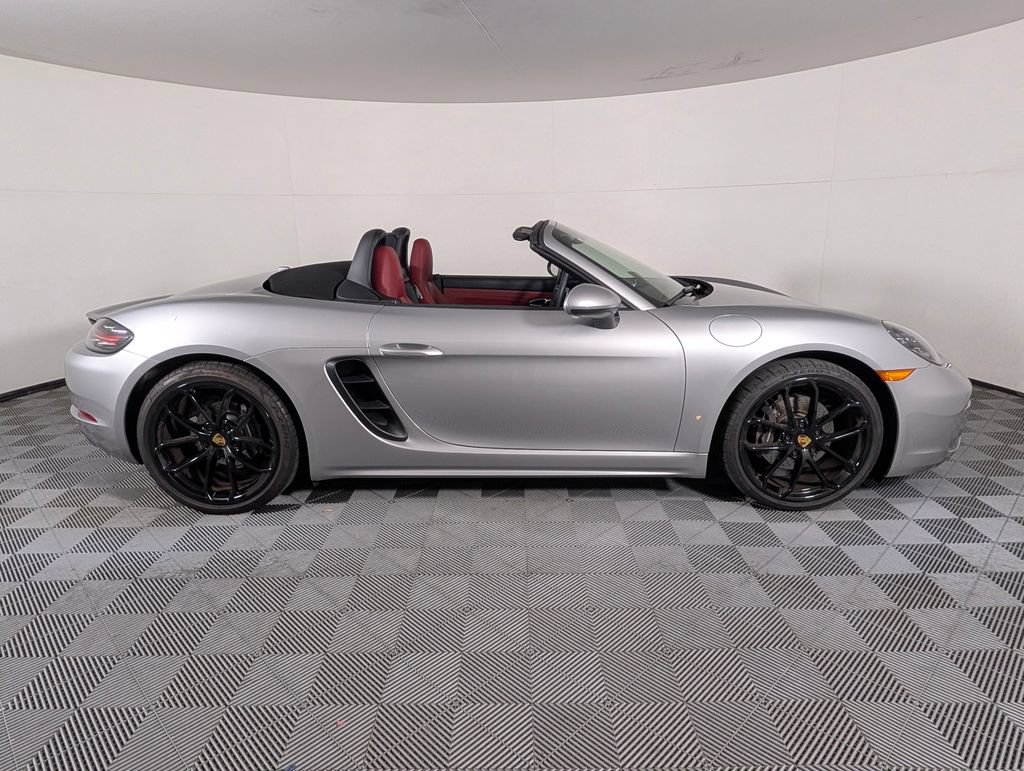 Certified 2024 Porsche 718 Boxster RWD image 8