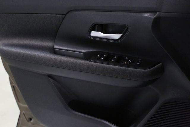 New 2026 Nissan Kicks SV image 11