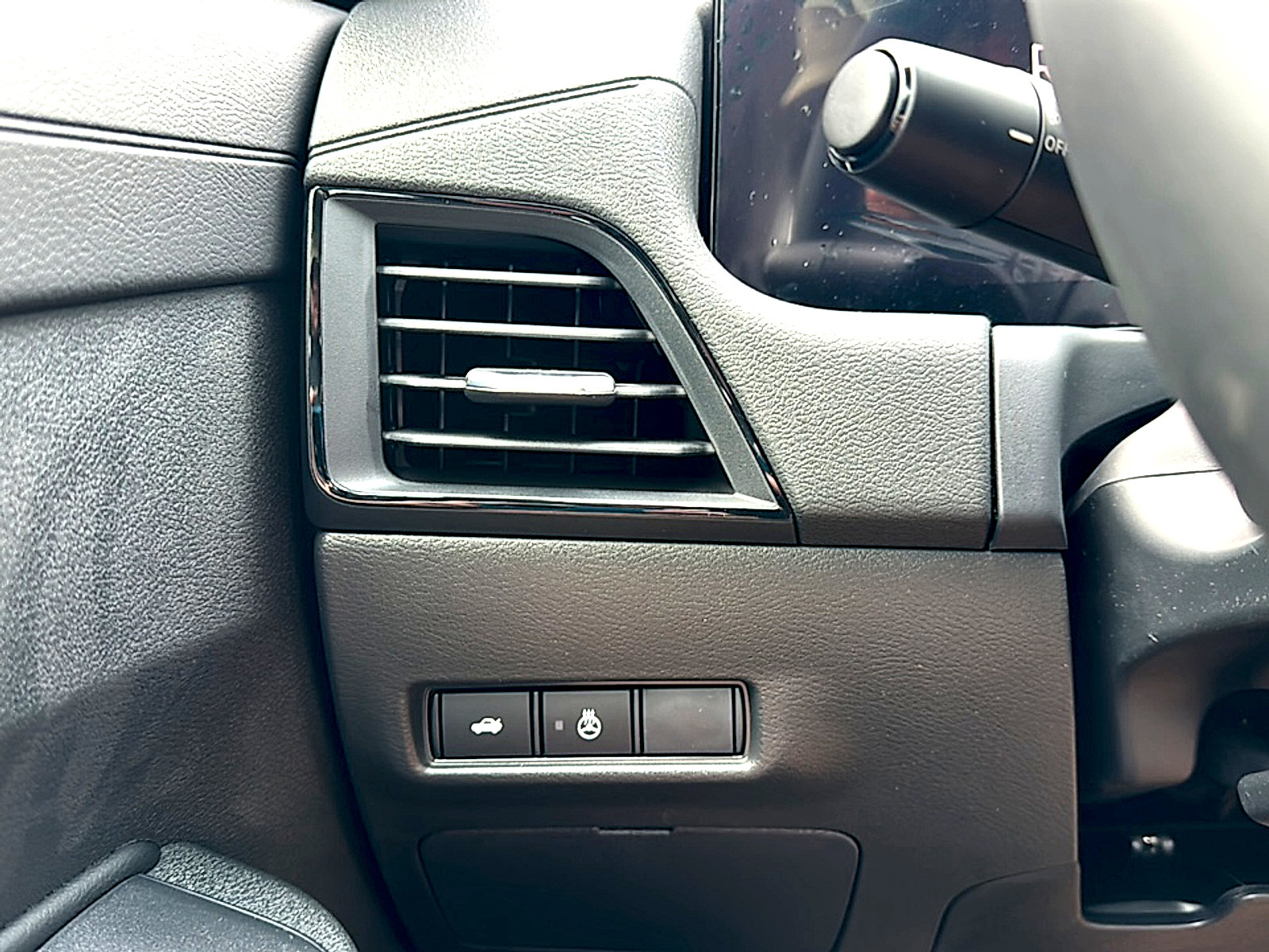 New 2026 Nissan Sentra SV w/ SV Convenience Package image 25