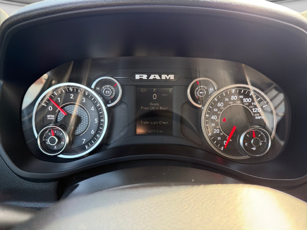 Used 2024 RAM 3500 Tradesman w/ Chrome Appearance Group AWD/4WD image 12