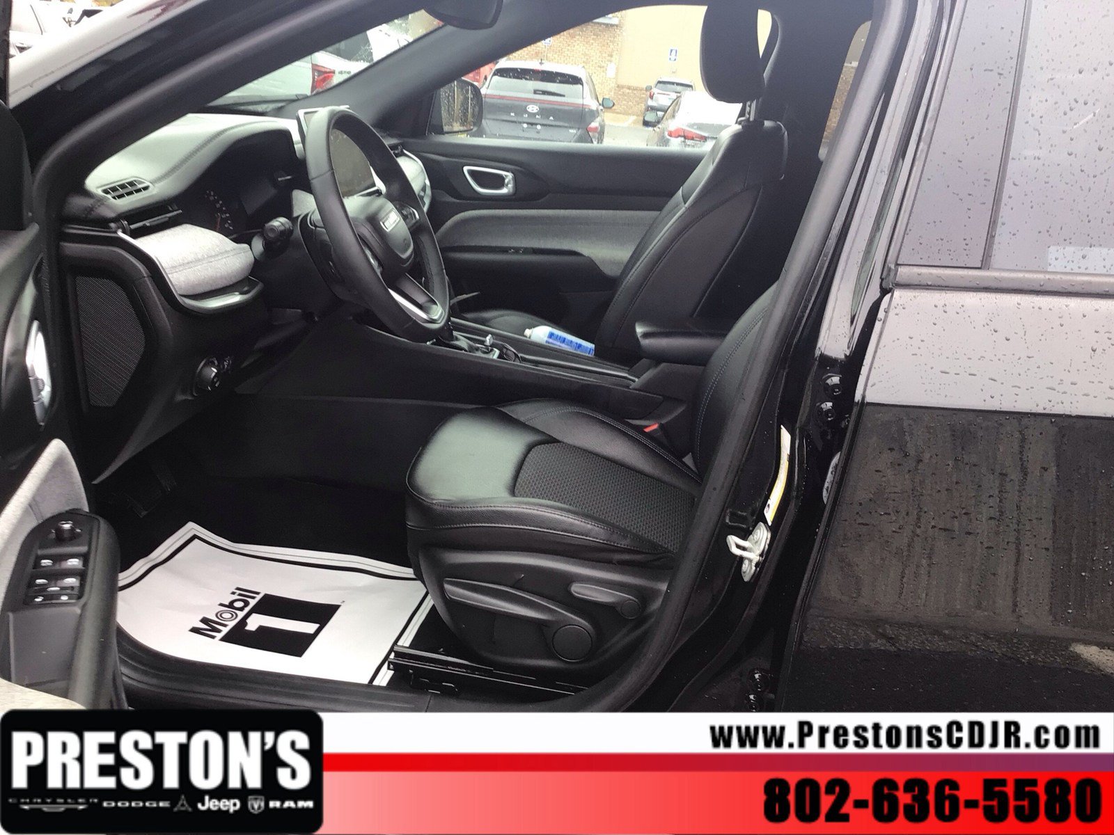 Used 2024 Jeep Compass Latitude AWD/4WD image 12