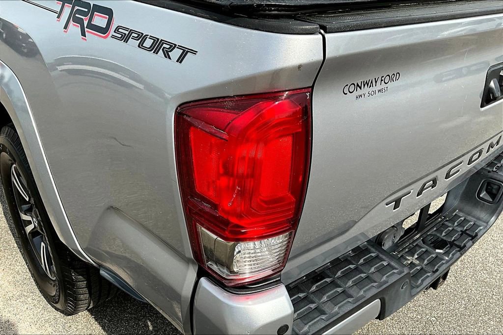 Used 2016 Toyota Tacoma TRD Sport image 24