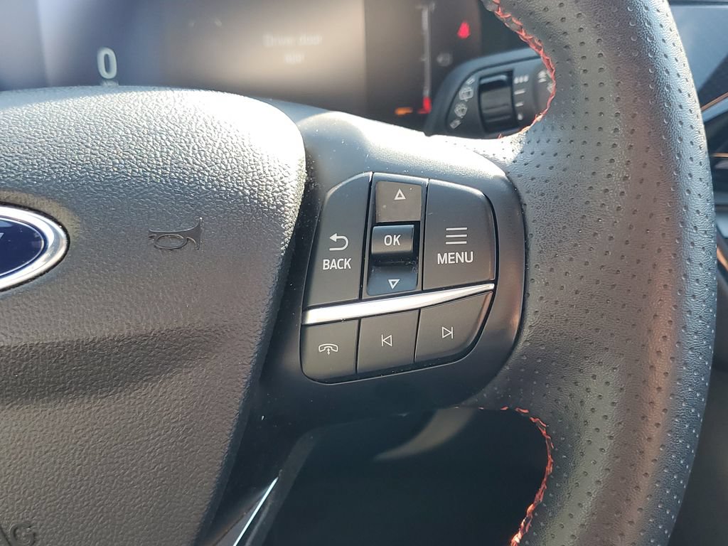 Used 2025 Ford Escape ST-Line Select AWD/4WD image 14