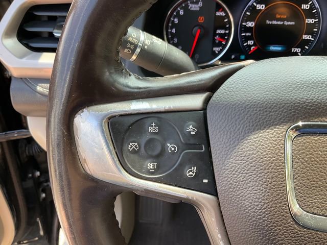 Used 2017 GMC Acadia Denali w/ Technology Package FWD image 12
