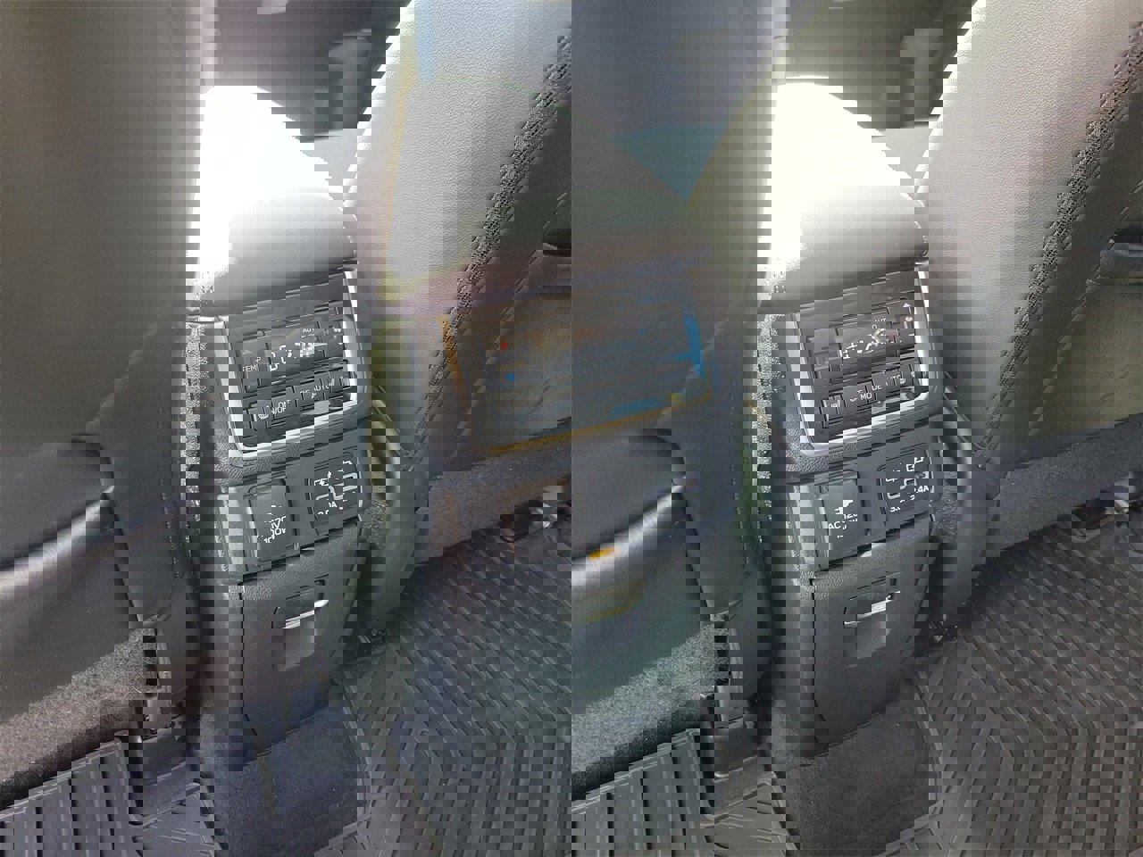 Used 2024 Subaru Ascent Touring w/ Popular Package #2 image 12