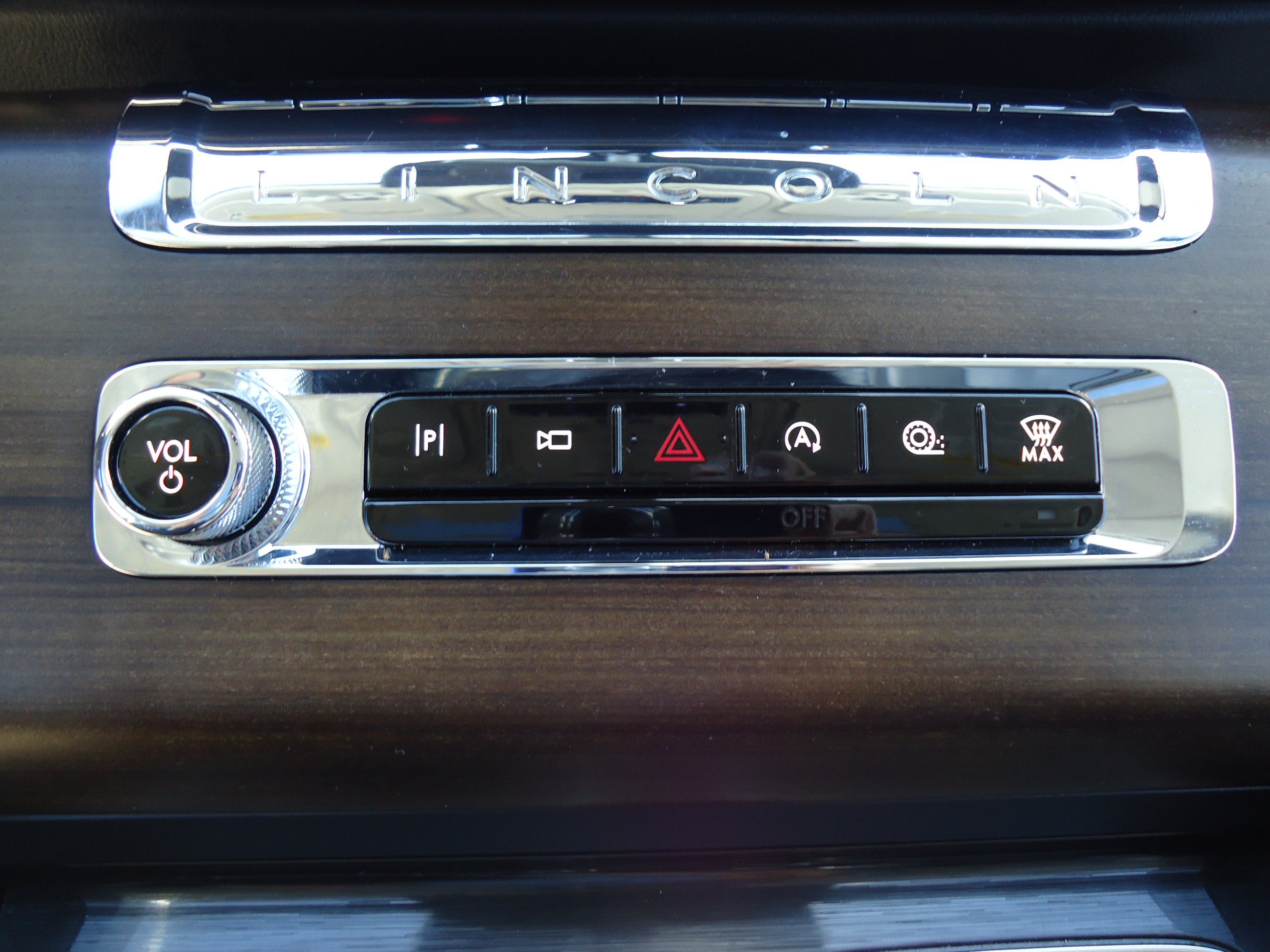 Used 2025 Lincoln Aviator Reserve w/ Equipment Group 201A AWD/4WD image 20