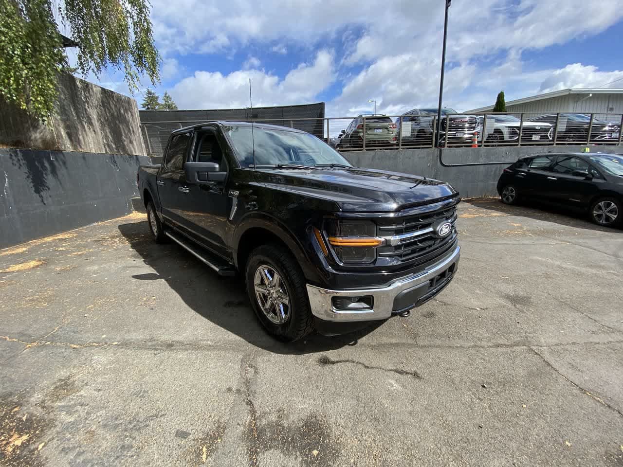 Used 2025 Ford F150 XLT AWD/4WD image 8