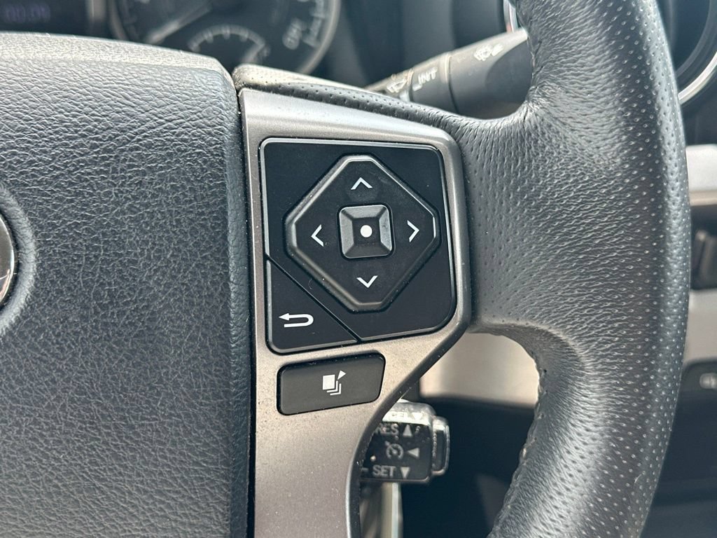 Used 2016 Toyota Tacoma SR5 AWD/4WD image 21