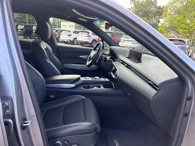 Used 2024 Genesis GV70 2.5T w/ Sport Prestige Package AWD/4WD image 12