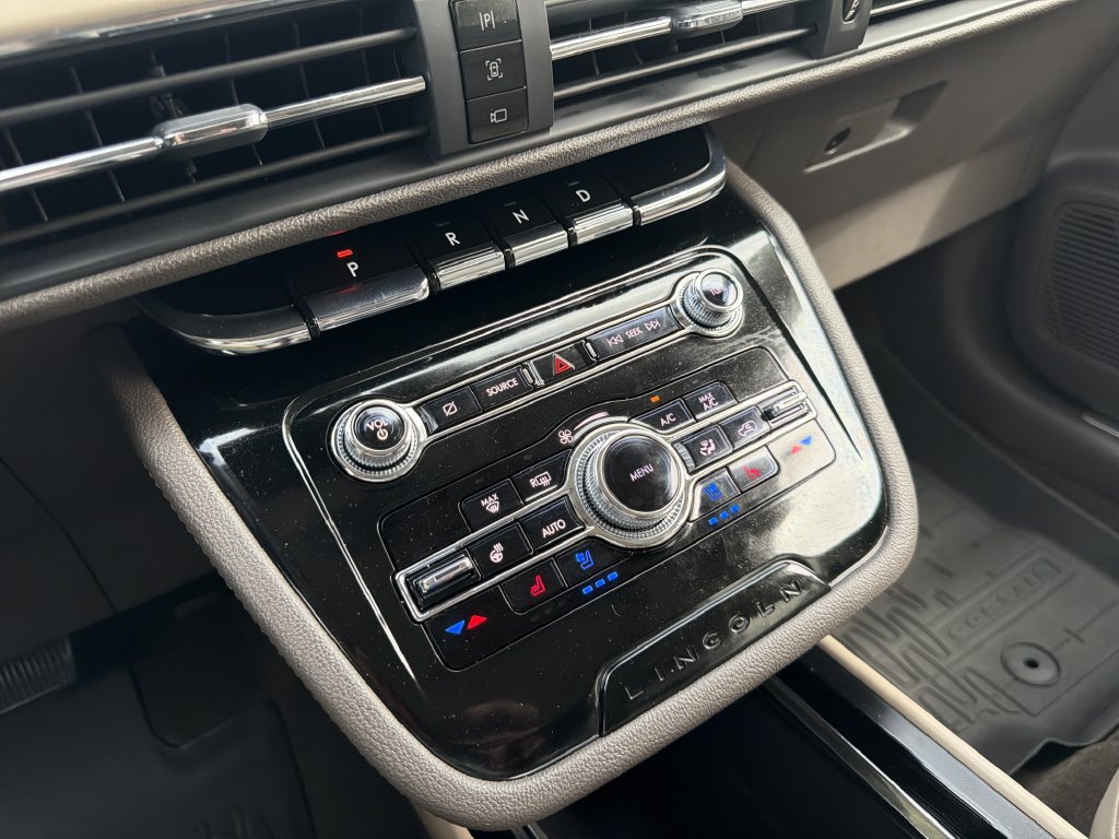 Used 2021 Lincoln Corsair AWD w/ Sport Package image 26