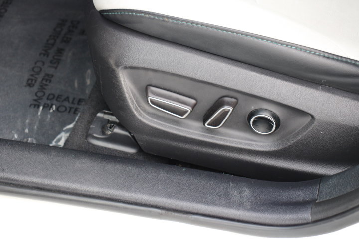 Used 2018 Toyota Prius Prime Advanced image 12