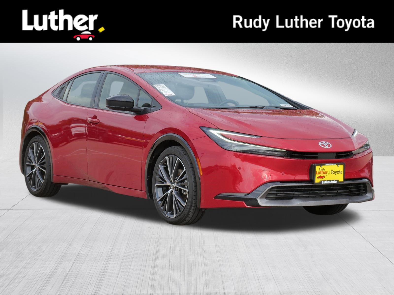 Certified 2025 Toyota Prius XLE FWD image 1