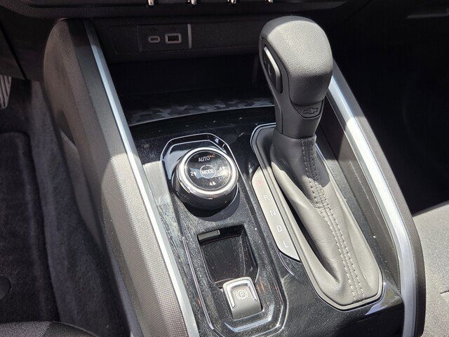 Used 2024 Chevrolet Colorado Trail Boss w/ Advanced Trailering Package AWD/4WD image 22