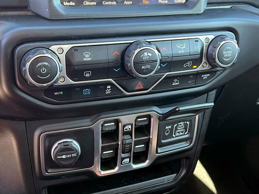 Certified 2022 Jeep Wrangler Unlimited Sahara image 28