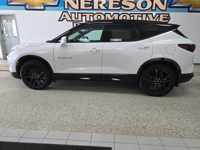 Used 2025 Chevrolet Blazer RS w/ Driver Confidence II Package image 4