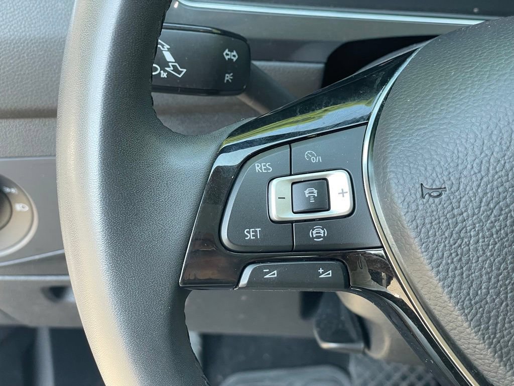 Used 2020 Volkswagen Tiguan SEL AWD/4WD image 19
