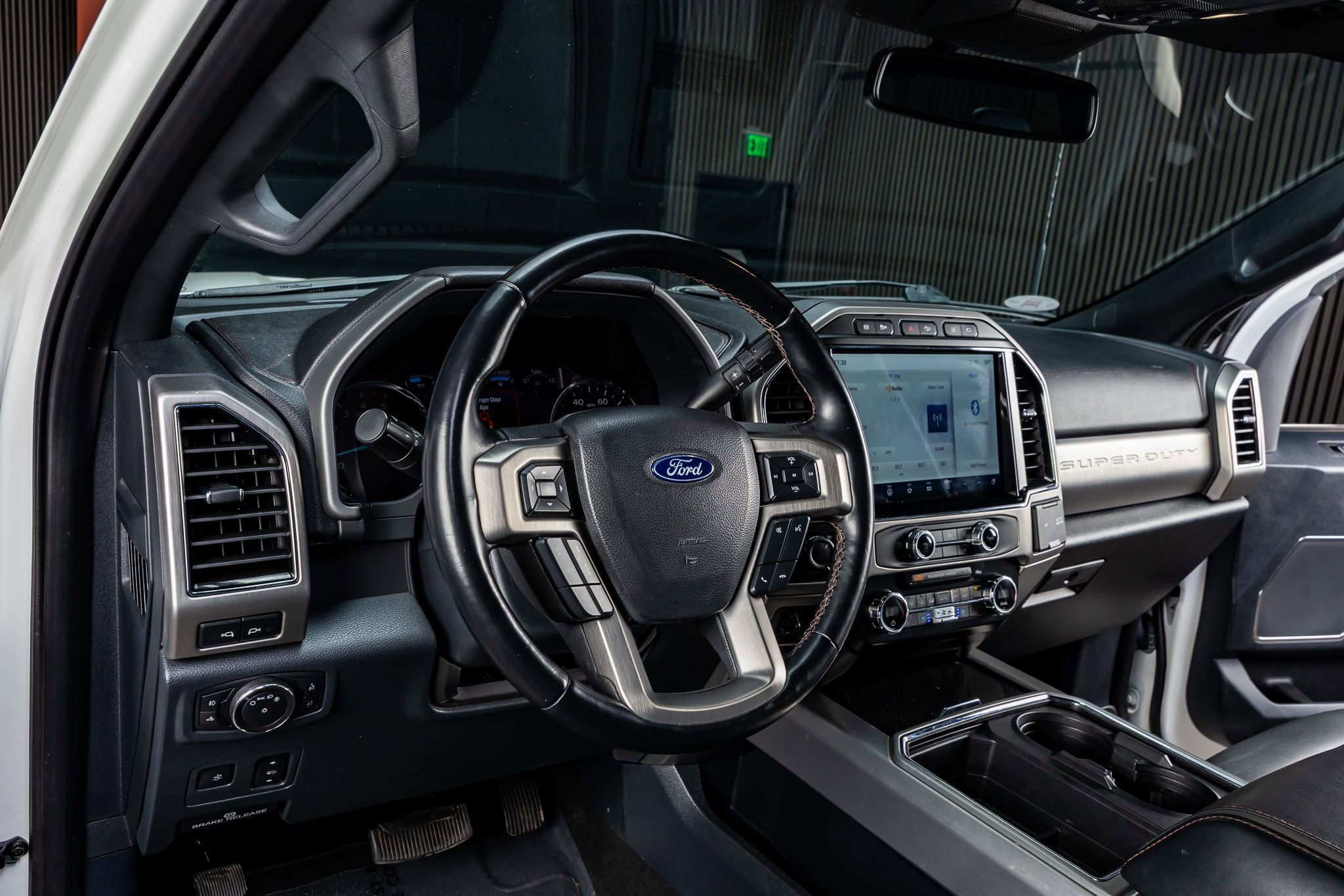 Used 2022 Ford F250 Platinum w/ FX4 Off-Road Package image 18