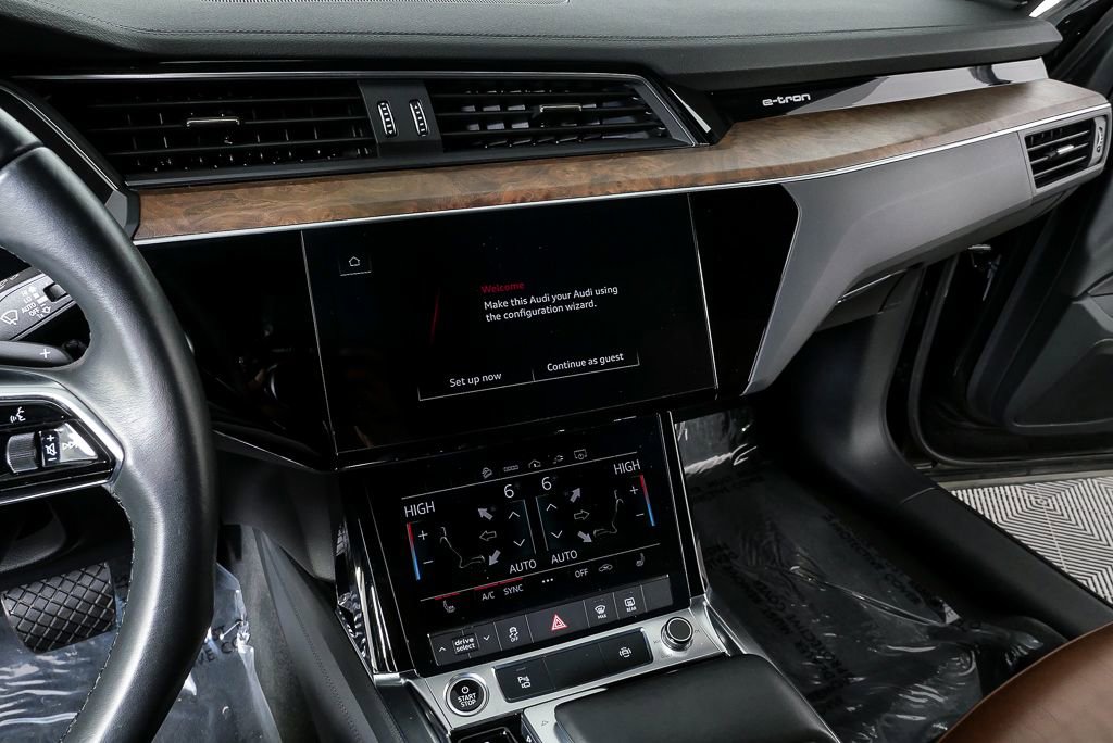 Certified 2022 Audi e-tron Premium image 12