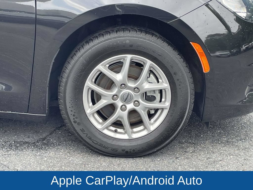 Certified 2023 Chrysler Voyager LX FWD image 11