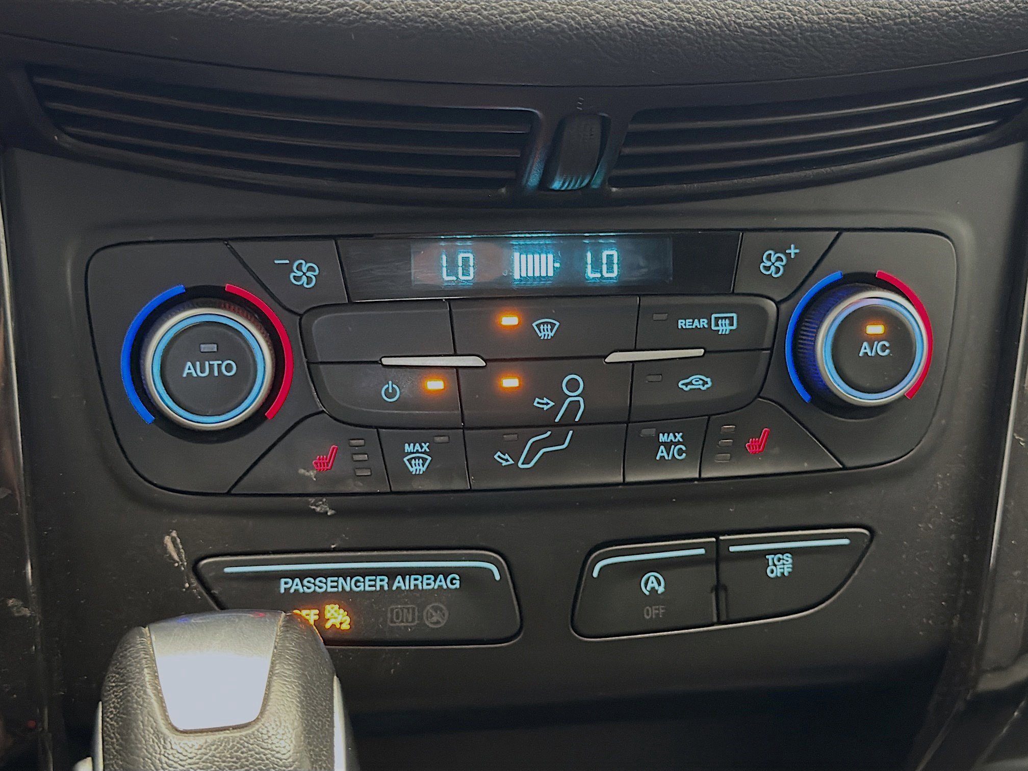 Used 2019 Ford Escape SE image 10