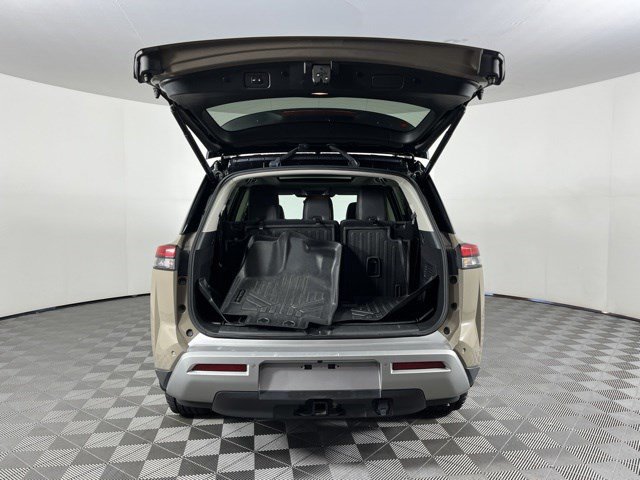 Used 2023 Nissan Pathfinder Platinum w/ Cargo Package AWD/4WD image 48