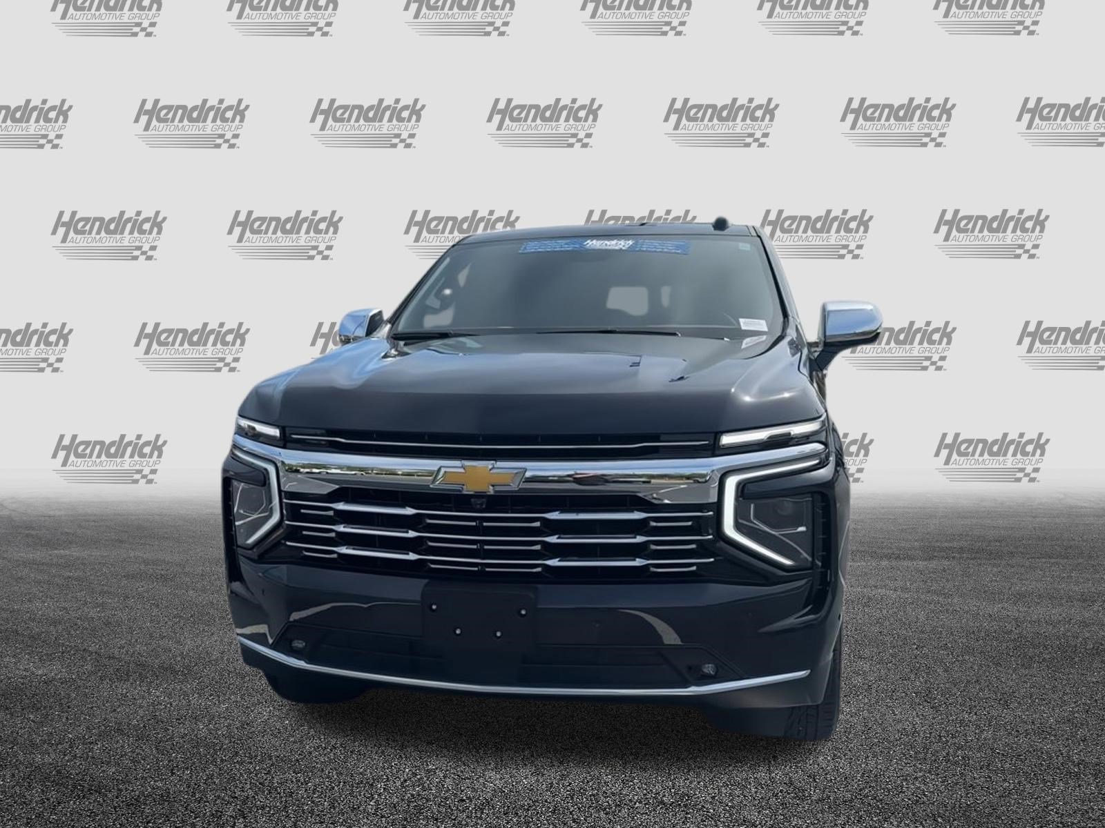 Used 2025 Chevrolet Suburban Premier RWD image 40