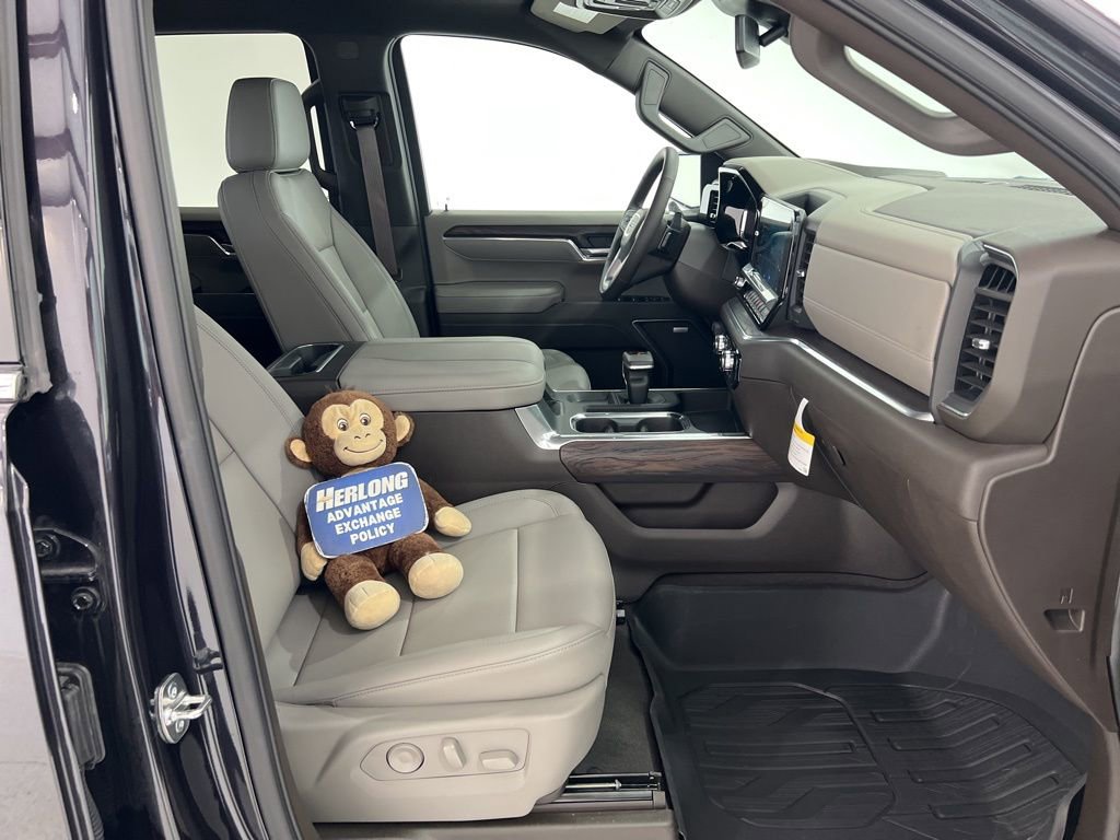 Used 2026 GMC Sierra 1500 SLT w/ SLT Premium Plus Package image 25