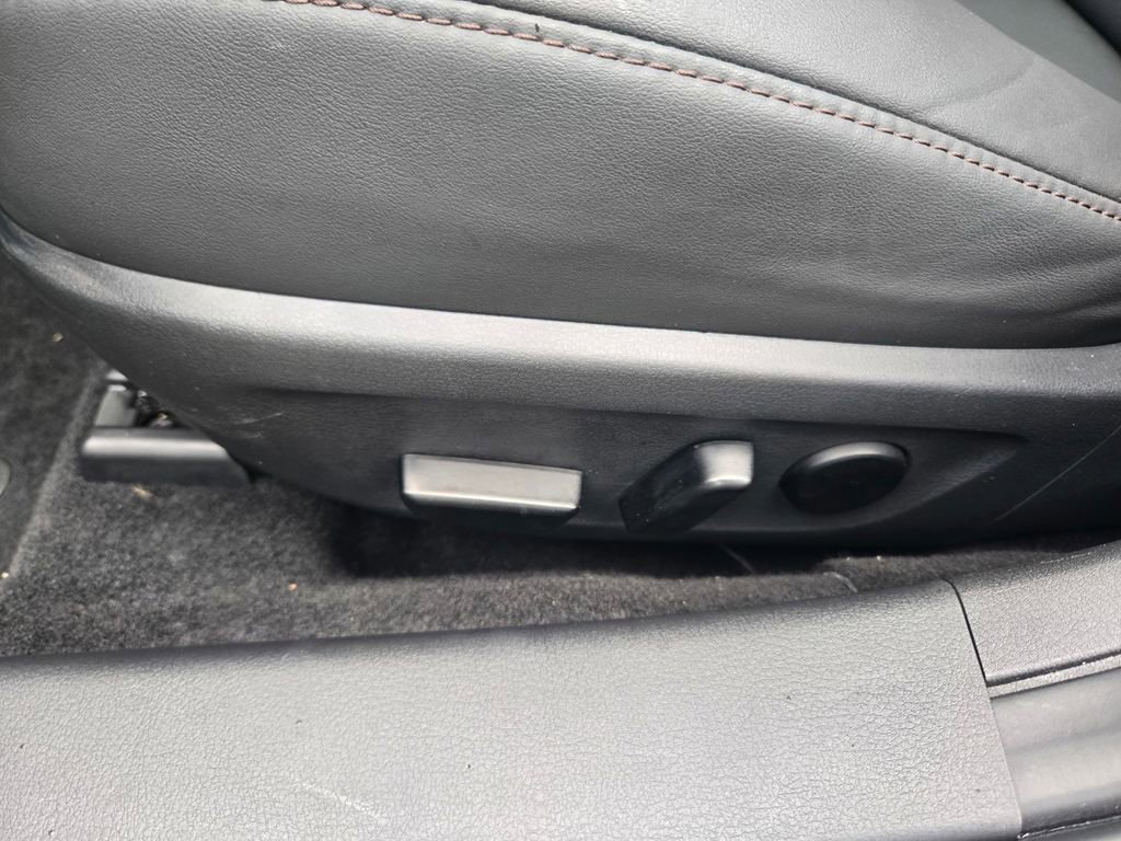 Certified 2025 MAZDA MAZDA3 s FWD image 13